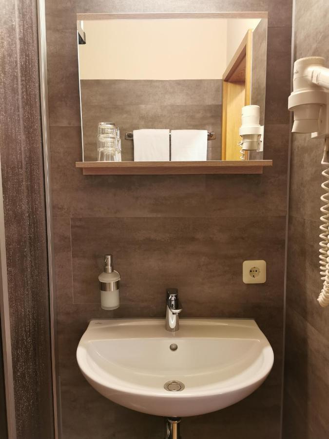 Landhotel Oelmuehle Mombris Luaran gambar